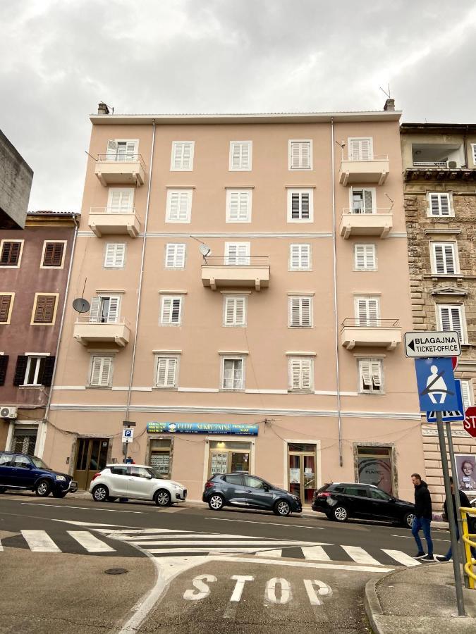 Central Rijeka Apartments Ciottina 24 ภายนอก รูปภาพ